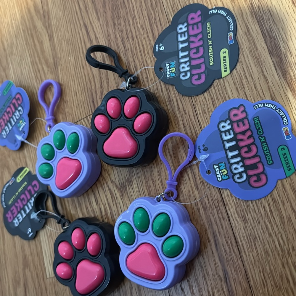 Critter Clicker Paw Keychains 4x Crazy Fun RMS - Picture 4 of 5